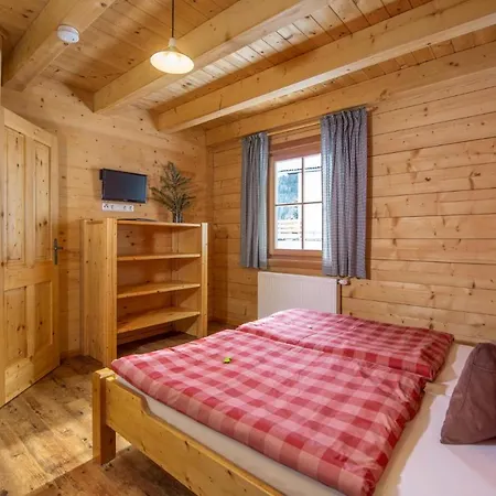 Charmante Berghuette בית נופש פרוגרן