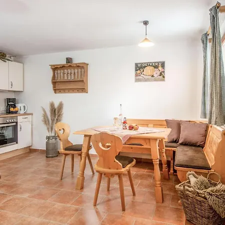 Charmante Berghuette פרוגרן