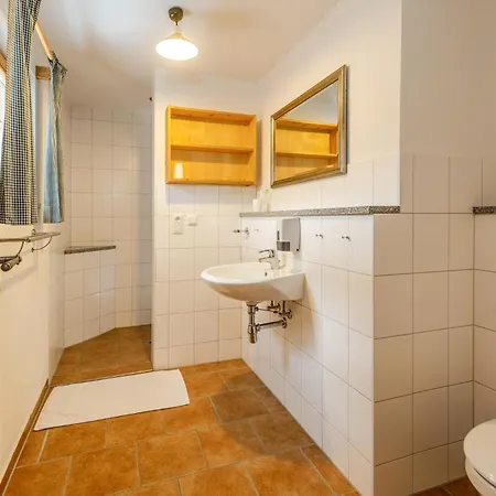 Charmante Berghuette Nyaraló Pruggern