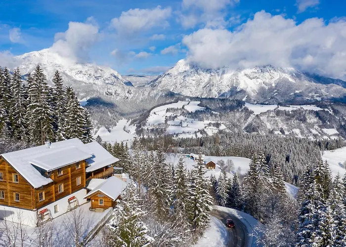 Holiday home Charmante Berghuette *